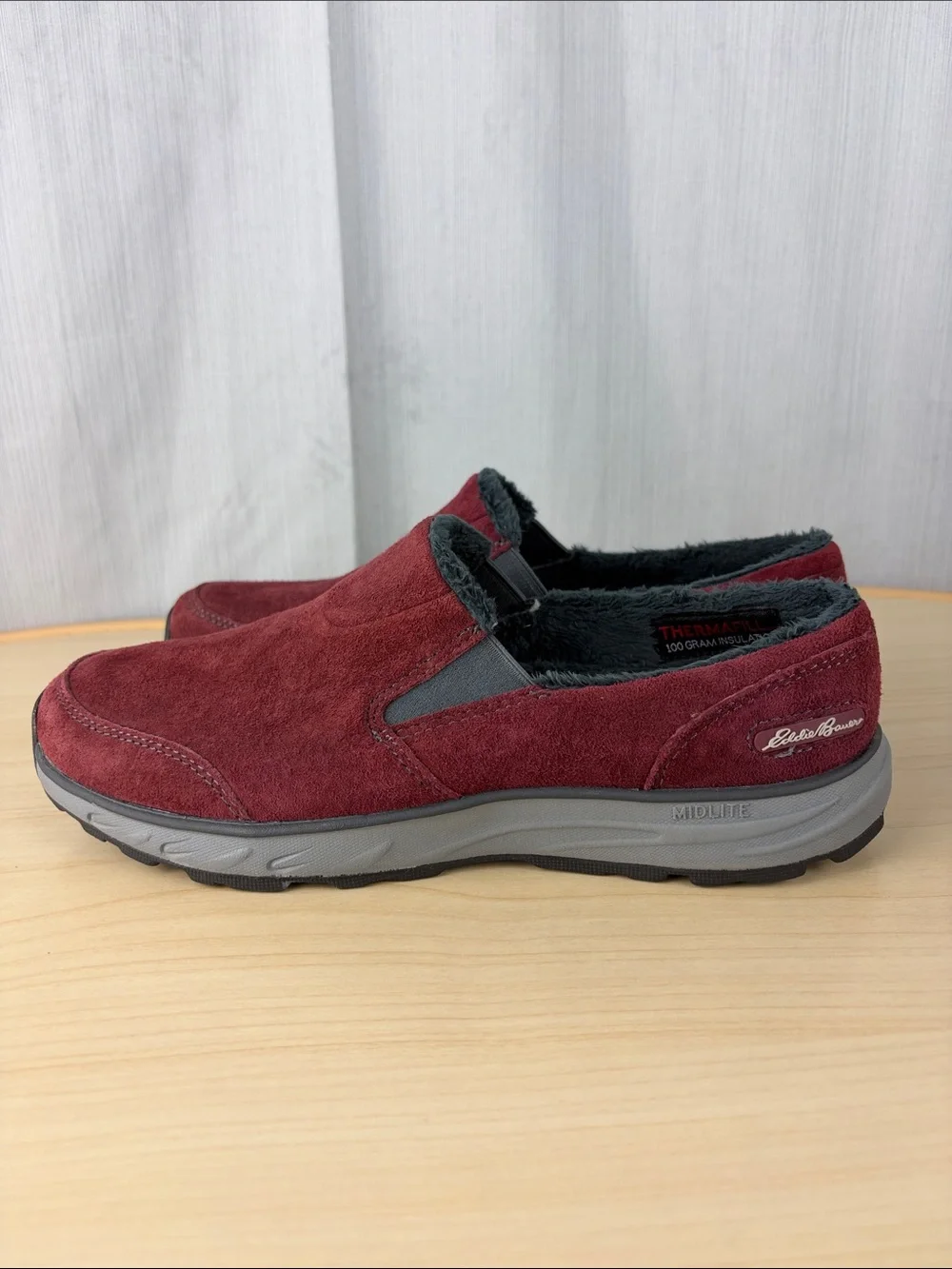 Eddie Bauer MidLite 100g Insulated Suede Slip-On Shoes Burgundy Women’s 8